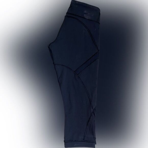Lululemon Cool to Street Crop With Mesh Panels - Great Condition Sz 2 - Picture 3 of 8